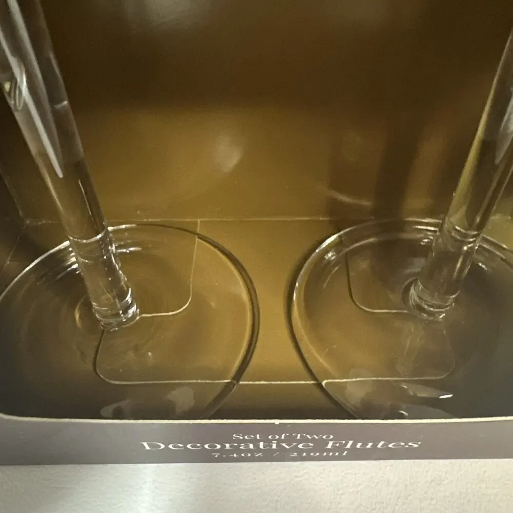 David Tutera Set of 2 Decorative Wedding Flutes BRAND NEW! 7.4oz